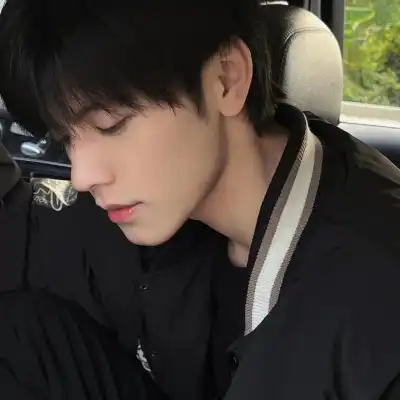 苍傲玉
